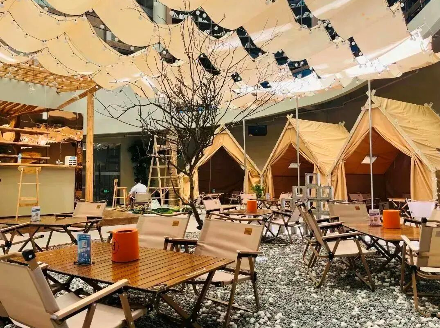 如何在景区露营